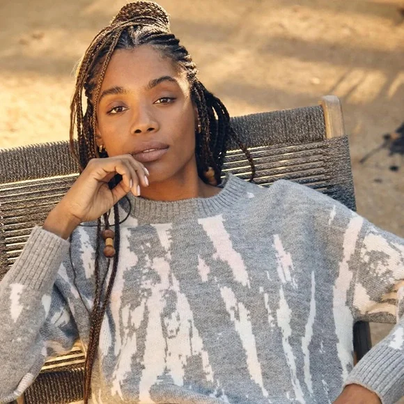 Rails NWT Virgo Crewneck SweaterSize Small